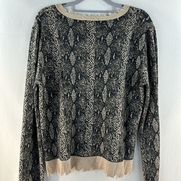 Fate Distressed Snakeskin Print Sweater, M - Picture 6 of 9